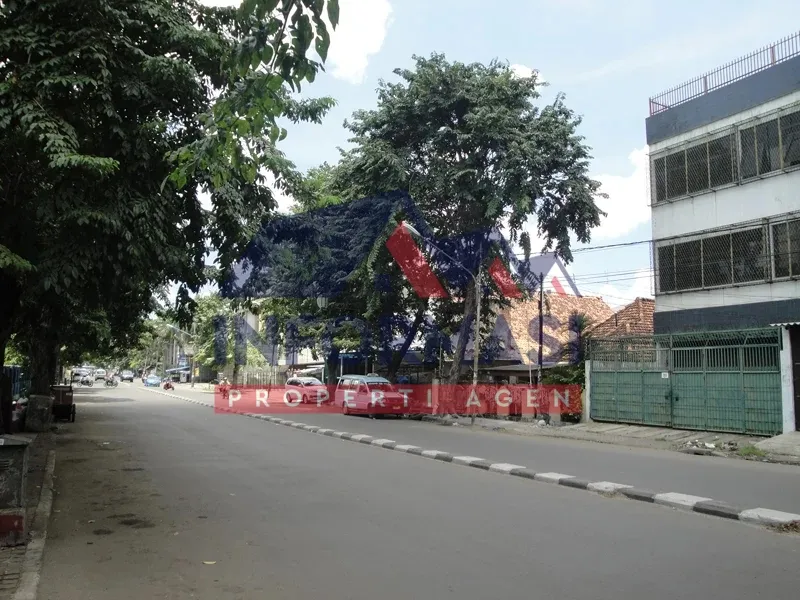 Ruko di Jakarta Barat . Lokasi strategis