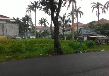 Prop tanah jalan panjang,bisa untuk bangun gedung 9 lantai.h