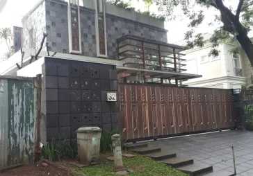 Rumah Mewah dan cantik Taman Golf Karawaci