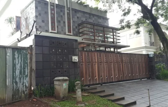 Rumah Mewah dan cantik Taman Golf Karawaci