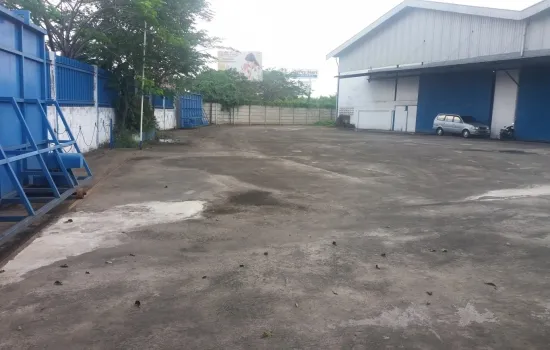 Pabrik dan gudang siap pakai