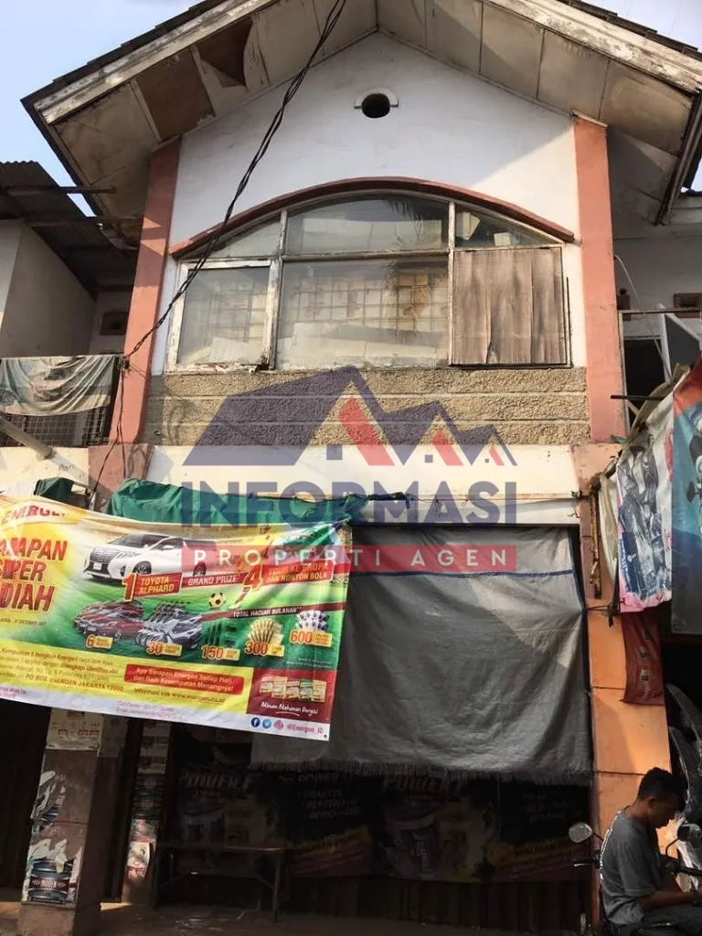 Lokasi strategis sudah ramai kondisi rapi terawat