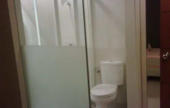 kos-kosan bangunan baru renovasi ada 29kamar furnish