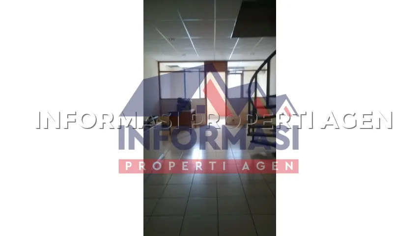 Gedung kantor dijalan utama pesangrahan