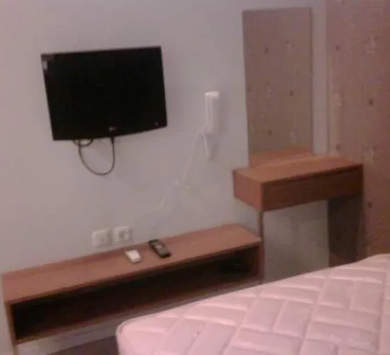 kos-kosan bangunan baru renovasi ada 29kamar furnish