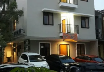rumah kos BSD bangunan baru 3,5 lantai, fully furnished