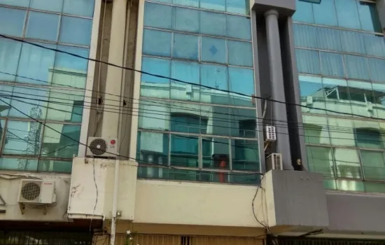 Ruko komersil 4 lantai lokasi baguss