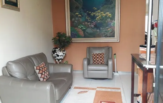 Rumah Cantik dilingkungan Aman, terawat Dan siap huni