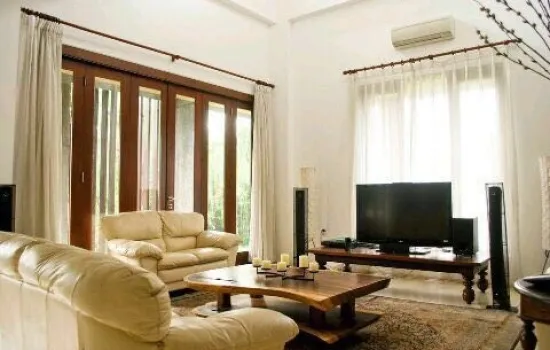 Rumah mewah 3 lantai Pondok Indah