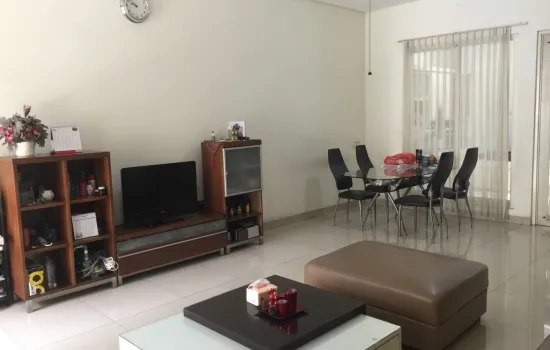 Rumah Minimalis Green Mansion