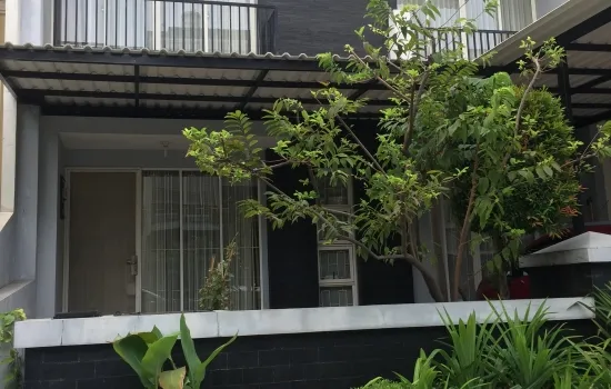 Rumah Minimalis Green Mansion