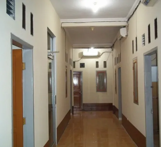 Usaha Kost strategis 51 kamar dekat Binus Universitas