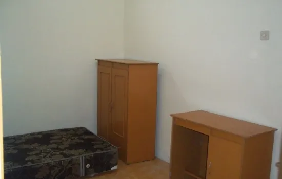 Usaha Kost strategis 51 kamar dekat Binus Universitas