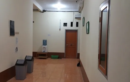 Usaha Kost strategis 51 kamar dekat Binus Universitas