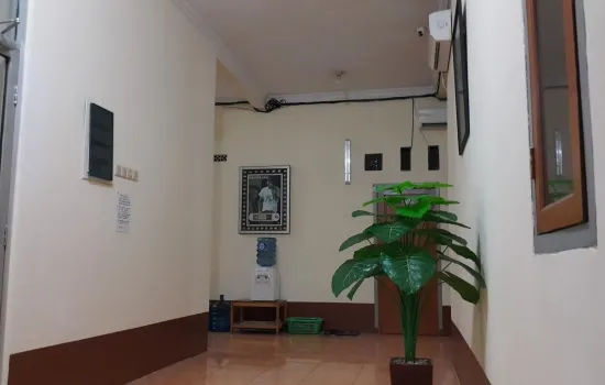 Usaha Kost strategis 51 kamar dekat Binus Universitas