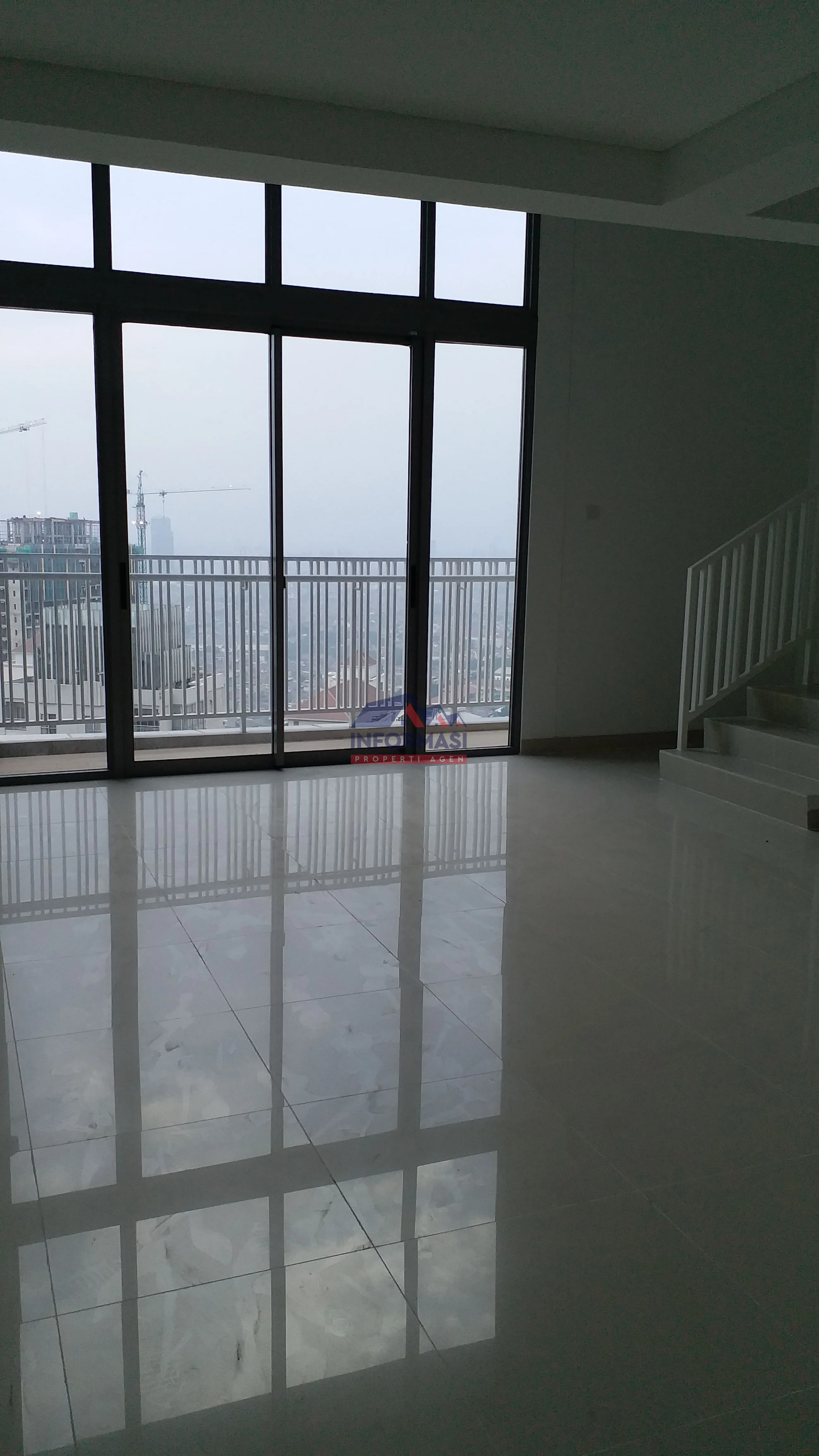 Ruang kantor The Mansion
