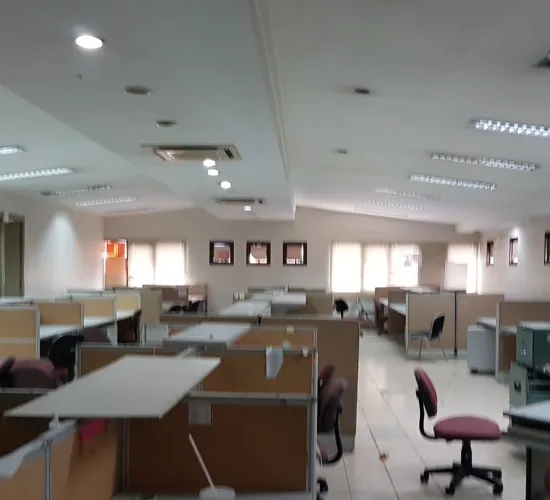 Gedung kantor mewah 5 lantai, lokasi bisnis jl Alaydrus