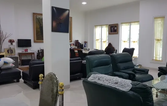 Rumah mewah dengan workshop jl perjuangan kebon jeruk jakbar