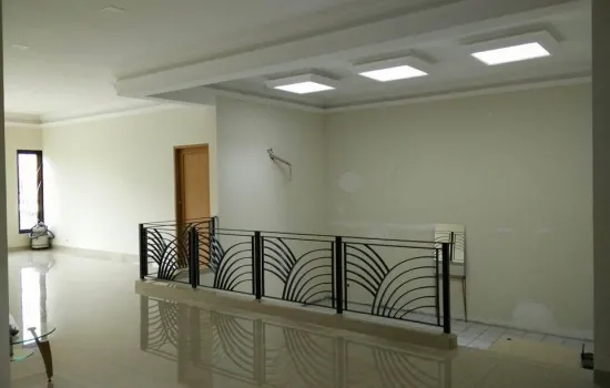 bagus KALIDERES LT 327m2 / LB 260m2 , timur