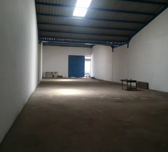 2 unit gudang daanmogot km 19 , dekat pabrik kertas pelita