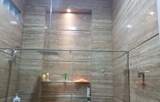 Rumah mewah dengan workshop jl perjuangan kebon jeruk jakbar