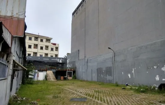 Tanah kosong 457 m2 , area komersil jl alaydrus