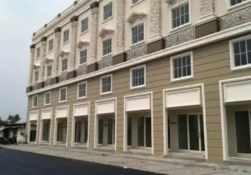 Ruko di Green Lake City, Jakbar. Lokasi bagus