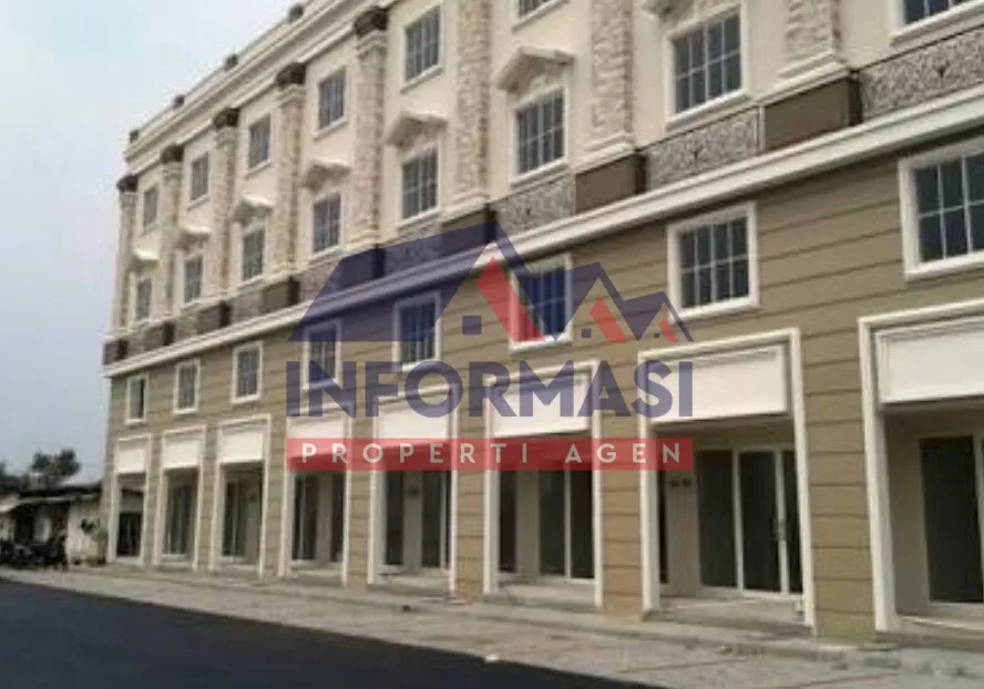 Ruko di Green Lake City, Jakbar. Lokasi bagus