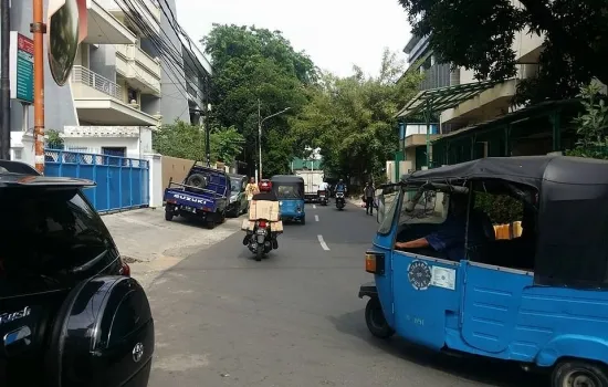 tua hitung tanah jl DWIWARNA 1 sawah besar jakpus lt 272m2