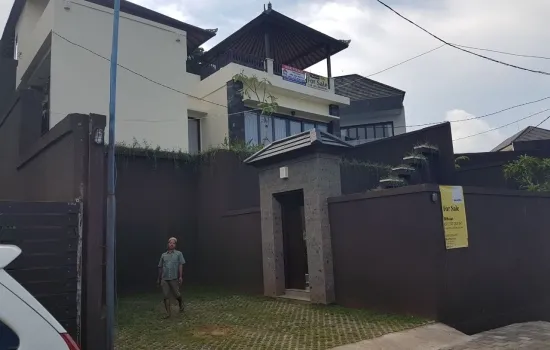 Villa 100% baru minimalis full furnish mewah
