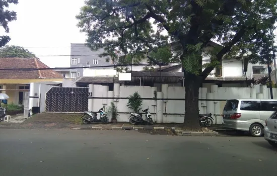 Rumah sangat strategis cocok buat usaha depan jalan utama