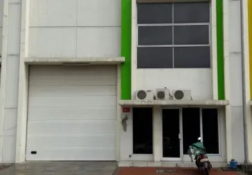 Gudang 3 Multigudang  luas 340 m2 posisi hadap jalan tol