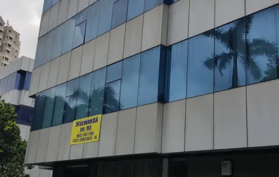 Kedoya Elok Plaza huk hadap jalan besar jarang ada