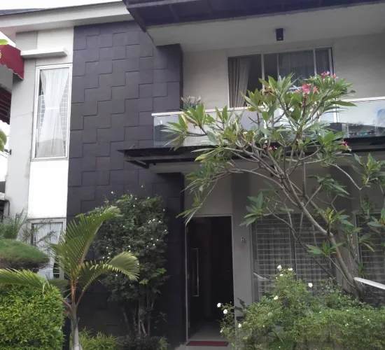 Rumah bagus siap huni, lokasi strategis Jakarta Selatan