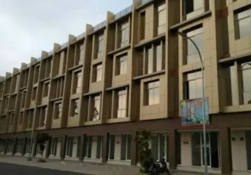 Lokasi bagus,ruko gandeng.hadap jalan raya