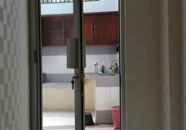 ruko siap huni. rapi.