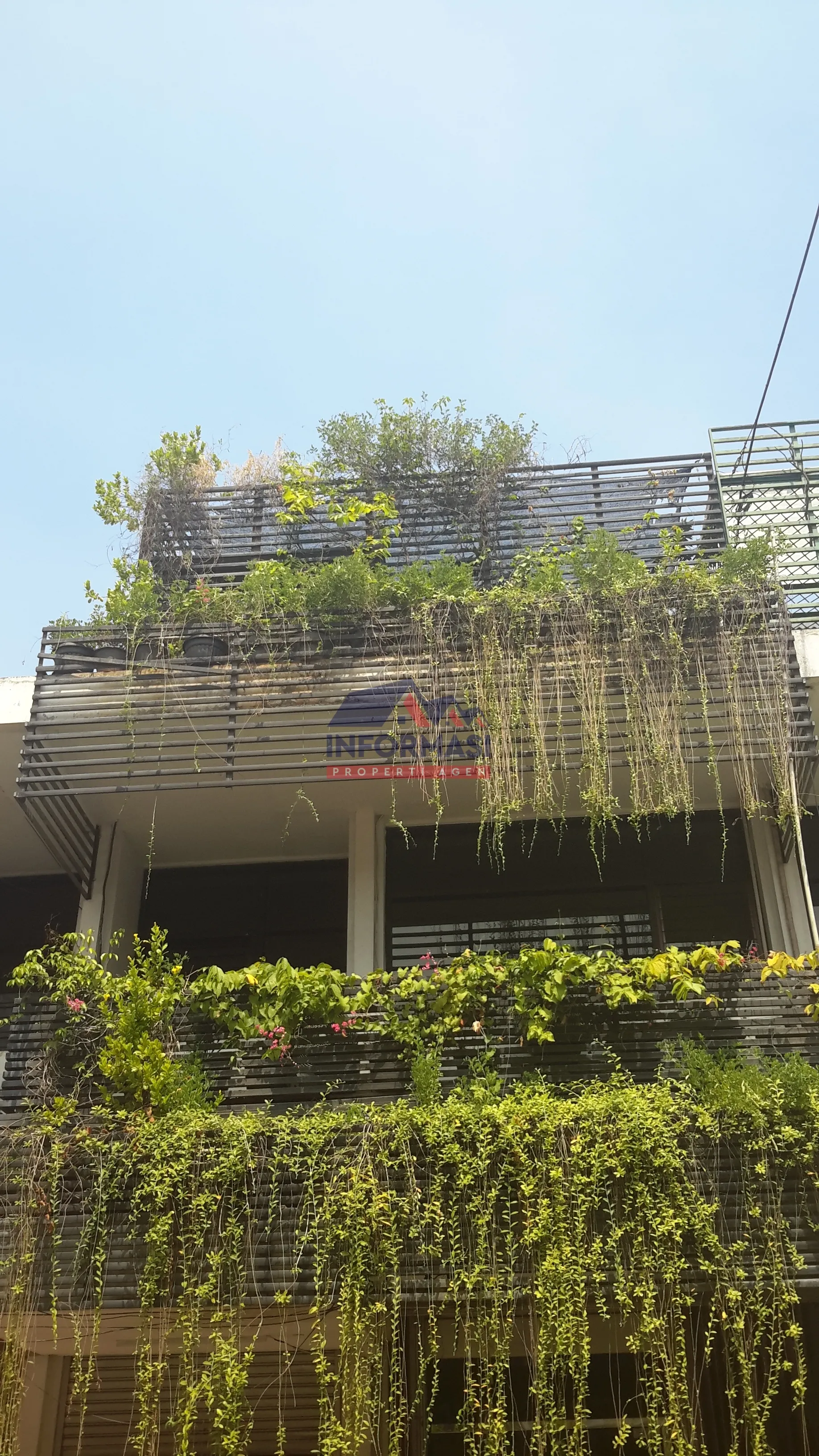 Tampak Depan