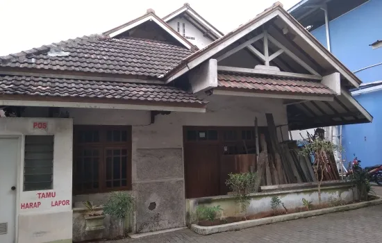 Gedung komersil tanah luas palmerah raya