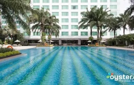 Hotel luxury Jl asia afrika Jakarta selatan