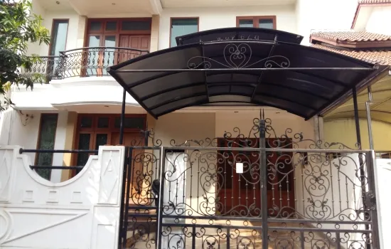 Rumah Cantik lokasi premium aman tenang dan nyaman bens banj