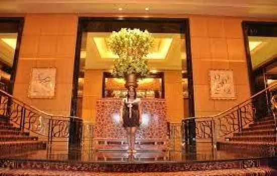 Hotel luxury Jl asia afrika Jakarta selatan