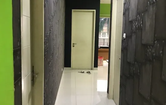 Ruko lantai 2 ada penyekat ruangan, Siap huni utk ktr