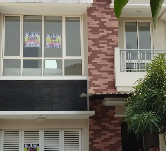 rumah baru sudah renove siap huni