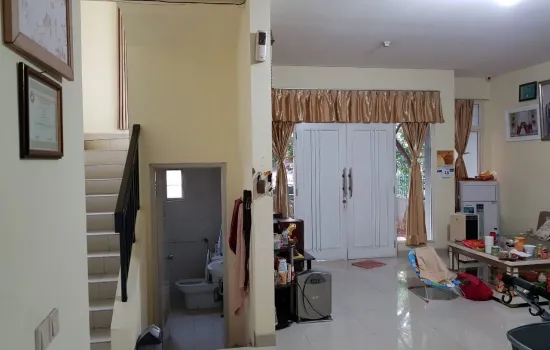 Rumah BAGUS GREEN DIAMOND-GREEN MANSION 200 m2 - 2 LANTAI