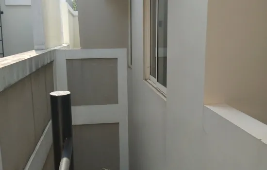 rumah baru sudah renove siap huni