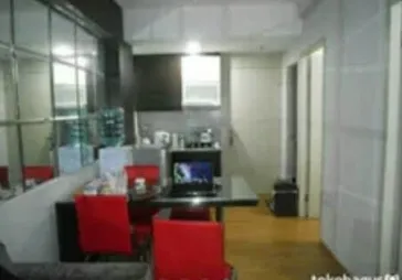 Apartemen Jakarta barat siap huni lt 10...2 kmr..1 kmd