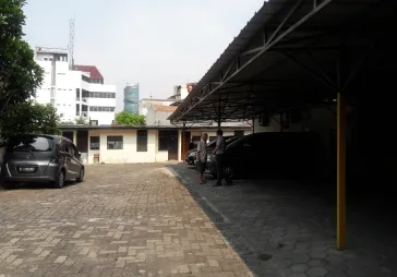 Rumah dan kost dengan lahan luas bisa siap bangun