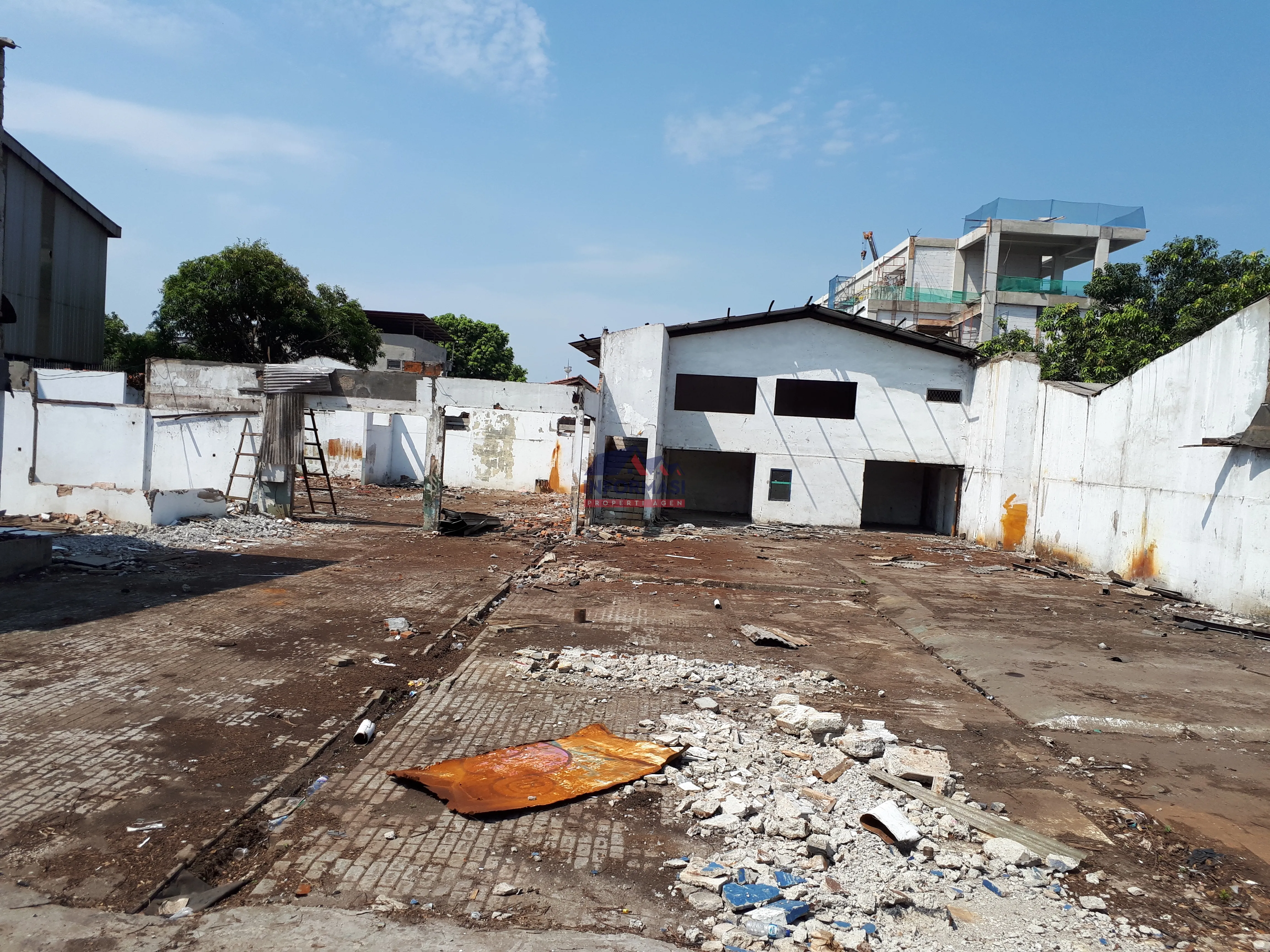 lokasi Sangat Strategis berada d jalur jalan besar