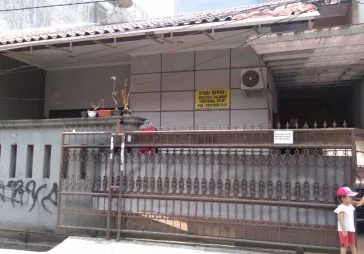 Rumah 11/2 lantai  3 KT  2 KM siap huni
