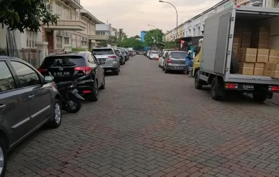 TAMAN SURYA V , lt 72m2 ( 4 x 18 ) dkt sekolahan